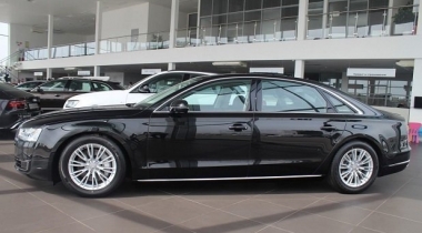 אאודי A8 קוואטרו 2016 שחורה (Audi A8L TFSI Quattro)